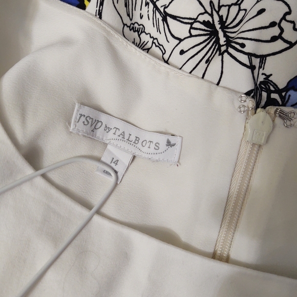 Talbot's Summer Butterfly Dress, 14.   Firm on $28. - Picture 9 of 9